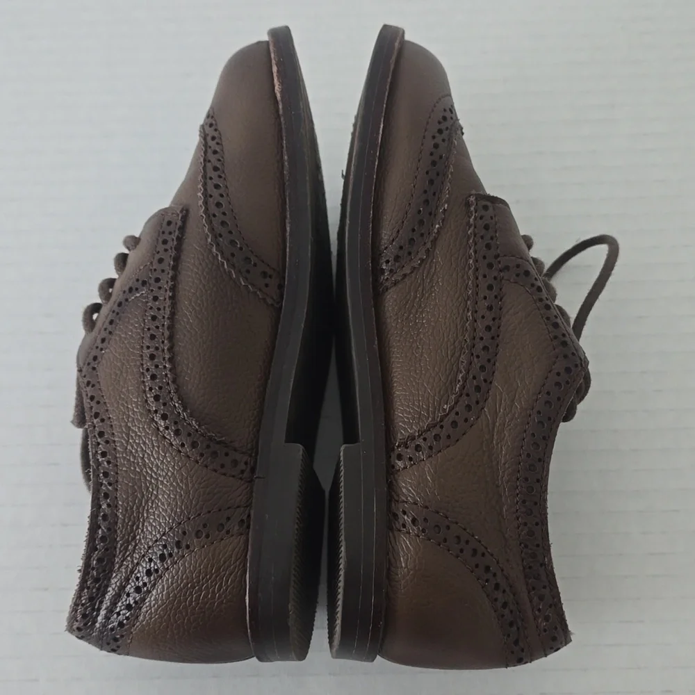 Janie and Jack Leather Wing Tip Shoe Boys sz. 10